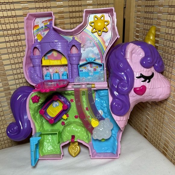 Polly Pocket Unicorn Party Playset - Picture 2 of 8